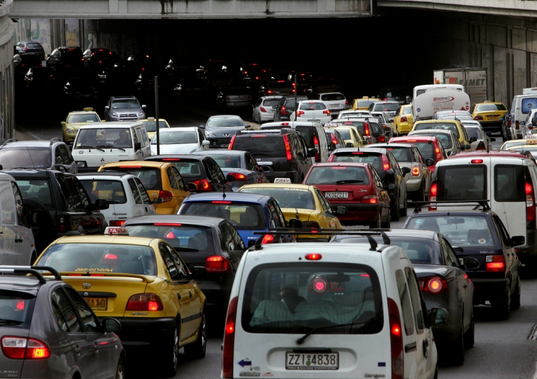 Πρόστιμα σε 2,2 εκατ. οδηγούς αυτοκινήτων και δικύκλων που δεν εχουν περάσει ΚΤΕΟ